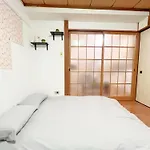 高田馬場4分 4人可 203